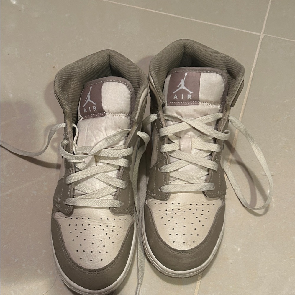 Jordan Sneakers in Gray and White